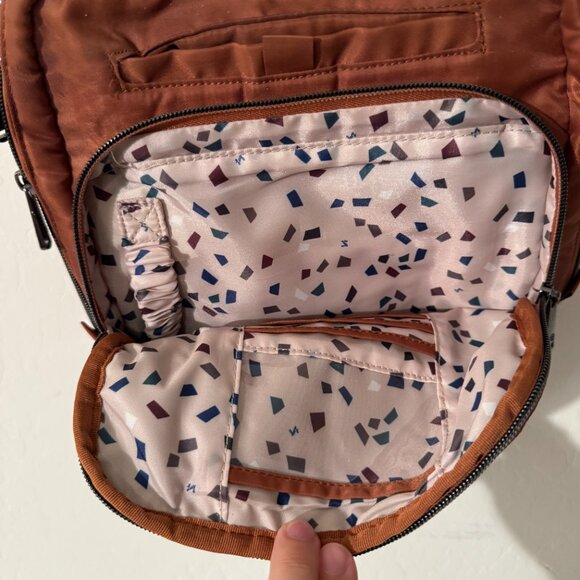 Lug Quilted Crossbody Bag | Rust Brown | Adjustable Strap - Picture 3 of 5